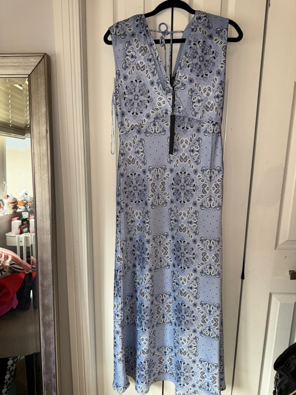 House of Harlow 1960 Light Blue Paisley pleated V‑Neck Maxi Dress